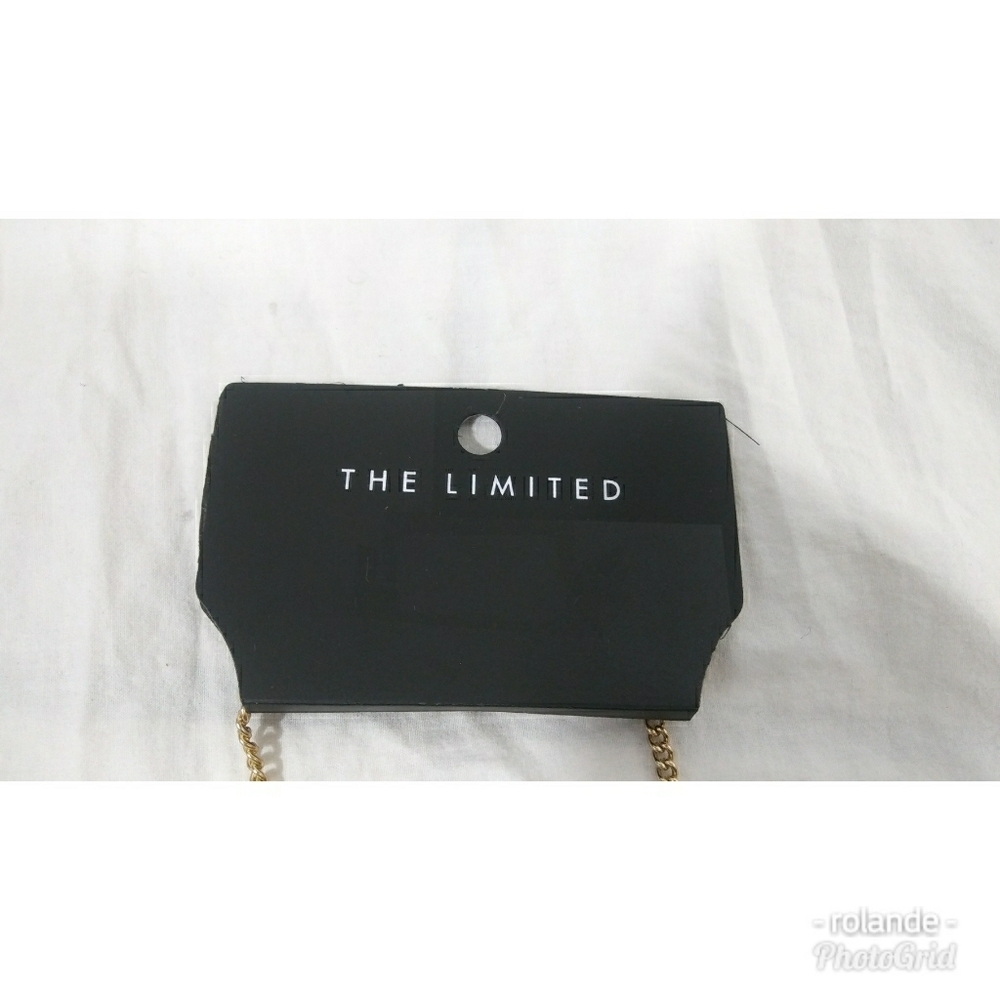 The Limited Pendent Necklace - Picture 4 of 4